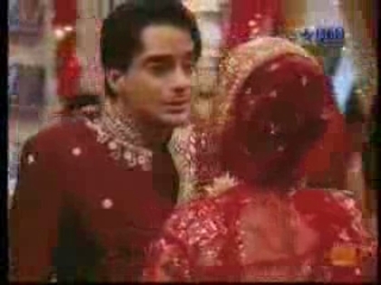 00_01_13 - sara khan