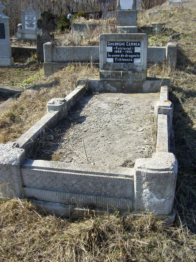 Mormantul  Folcloristului  Gh. Cernea  .din cimitirul ortodox Palos . - LANSARE DE CARTE LA  RUPEA 28 NOE 2011