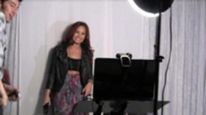 Demi Lovato With Ty Bentli Backstage at the 2012 Grammys (510)