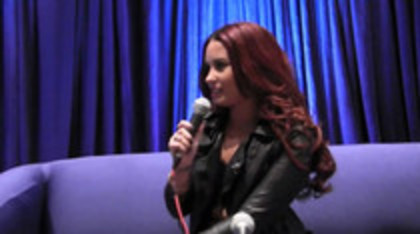 Demi Lovato With Ty Bentli Backstage at the 2012 Grammys (990)