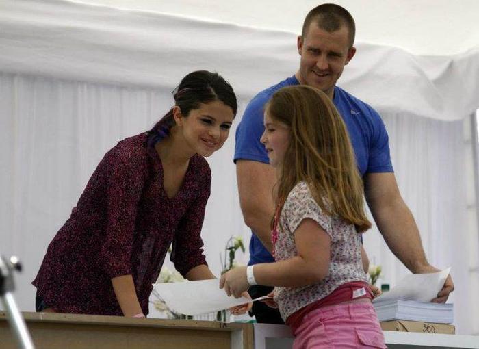 402494_105955122866781_100003568809214_22789_346206331_n