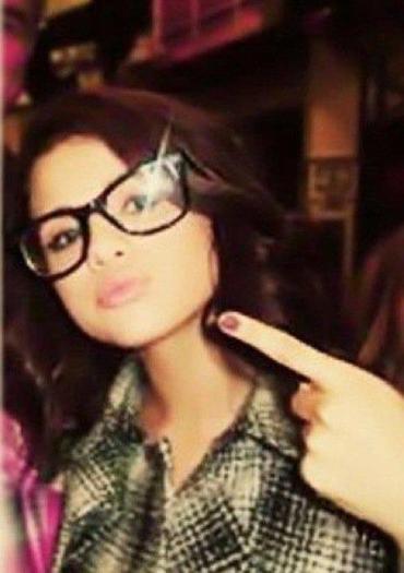 418789_105937019535258_100003568809214_22640_1192197512_n - sely gomez