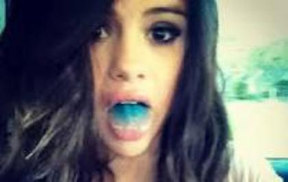 430692_125925847535600_100003545565360_103650_1248940855_n