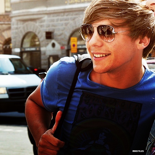 Bhaa rallu..criss..ne ajutati si pe noi cu bagajele?