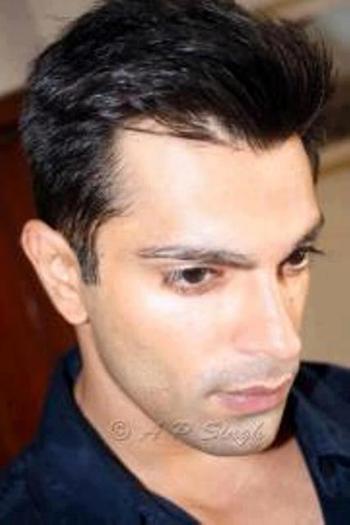 524065_348822388501217_228176933899097_1062129_1684345237_n - 0-Karan singh grover