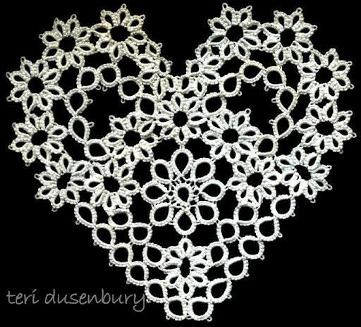 tatting-heart-blossom-daisy-dusenbury