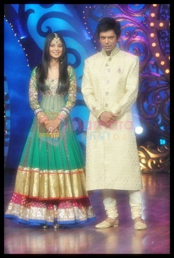  - x-Jennifer Winget 1-x