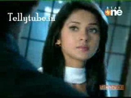 00_00_30 - D-riddhima si sid-D