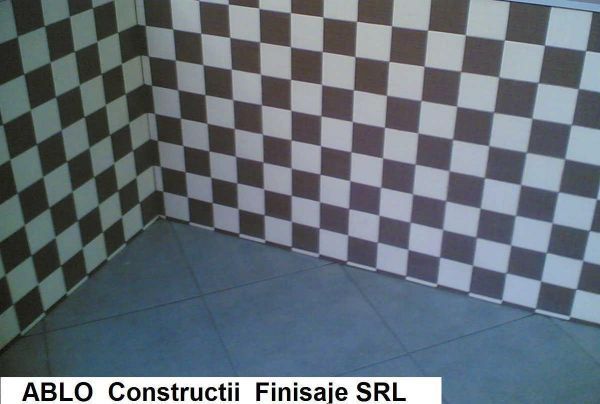 Faianta_alb-negru_tabla_de_sah_2
