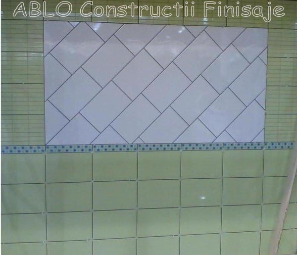 Faianta_verde_si_alba_nechituita