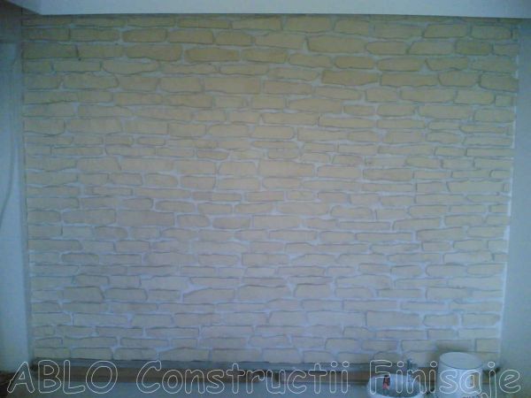 Placare_cu_imitatie_de_piatra_nechituita_2