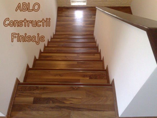 Scari_placate_cu_parchet_laminat, imitatie_de_piatra_2