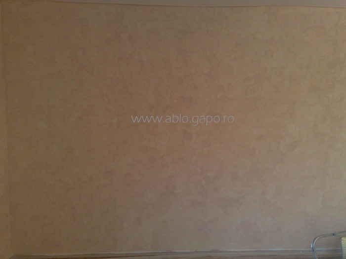 Zugraveala_decorativa_maro