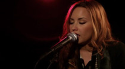 Demi Lovato - Skyscraper Piano Only Version (25)