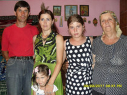 46673784_BOCUWJSAN - familia mea