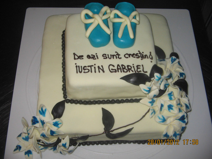 Tort botez