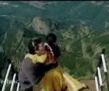 - shalini tot tipa - Sameeeeer.