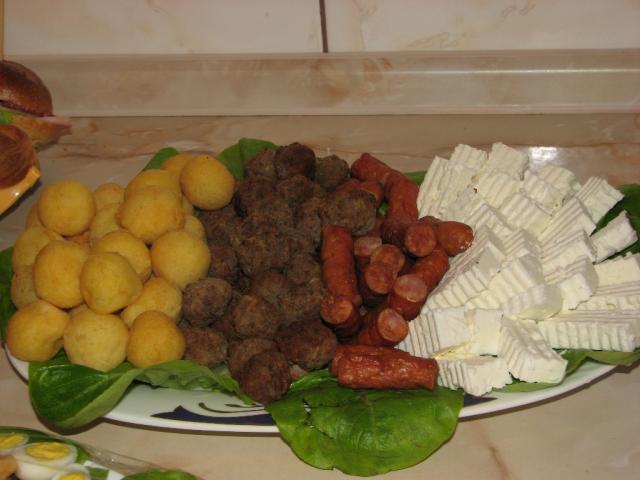chftelute,branz,carnaciori si cascaval