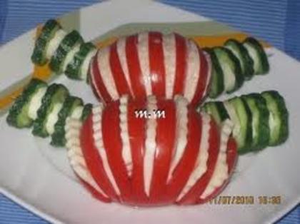 castraveti,rosi,branza