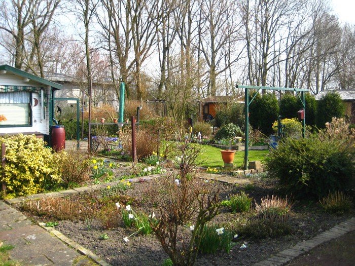 24.03.2012 in gradinile cartierului 024