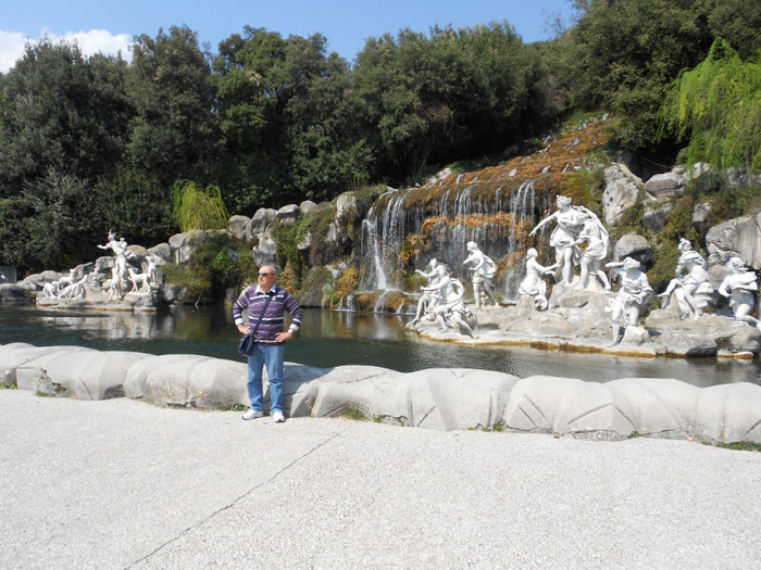 o pozà si la fotograf