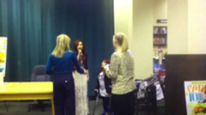 Demi leaving to get something to eat (571) - Demilush leaving to get something to eat Part oo2