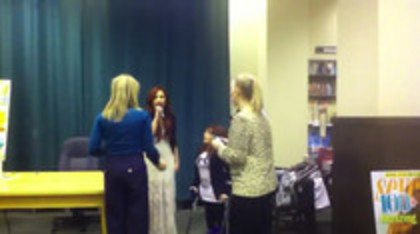 Demi leaving to get something to eat (572) - Demilush leaving to get something to eat Part oo2