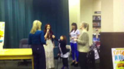 Demi leaving to get something to eat (578) - Demilush leaving to get something to eat Part oo2