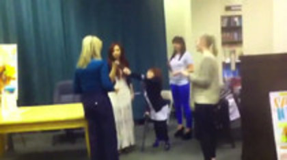 Demi leaving to get something to eat (581) - Demilush leaving to get something to eat Part oo2