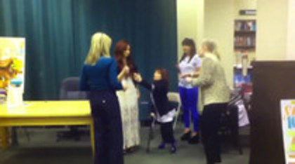 Demi leaving to get something to eat (585) - Demilush leaving to get something to eat Part oo2