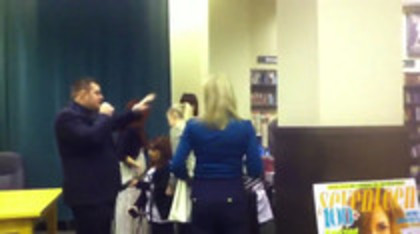 Demi leaving to get something to eat (1135) - Demilush leaving to get something to eat Part oo3