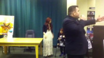 Demi leaving to get something to eat (1144) - Demilush leaving to get something to eat Part oo3