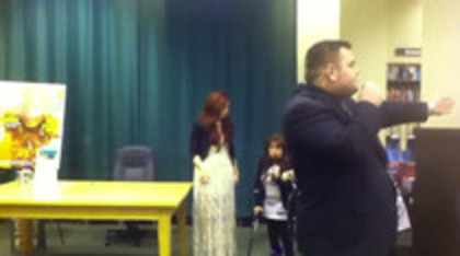 Demi leaving to get something to eat (1205) - Demilush leaving to get something to eat Part oo3