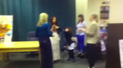 Demi leaving to get something to eat (883) - Demilush leaving to get something to eat Part oo2