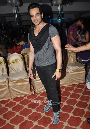 425629_375115642517626_126072107421982_1296458_1446872891_n - AnGaD HASIJA pozite cool