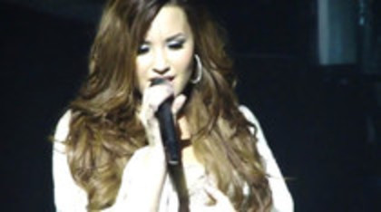 Demi Lovato - Lightweight Live - A Special Night With Demi Lovato (32)