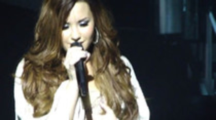 Demi Lovato - Lightweight Live - A Special Night With Demi Lovato (33)