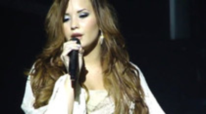 Demi Lovato - Lightweight Live - A Special Night With Demi Lovato (40)