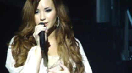 Demi Lovato - Lightweight Live - A Special Night With Demi Lovato (97)