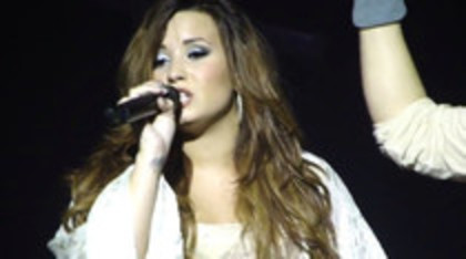 Demi Lovato - Lightweight Live - A Special Night With Demi Lovato (738)