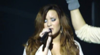 Demi Lovato - Lightweight Live - A Special Night With Demi Lovato (909)