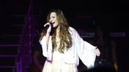 Demi Lovato - Lightweight Live - A Special Night With Demi Lovato (1122)