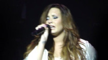 Demi Lovato - Lightweight Live - A Special Night With Demi Lovato (1405)