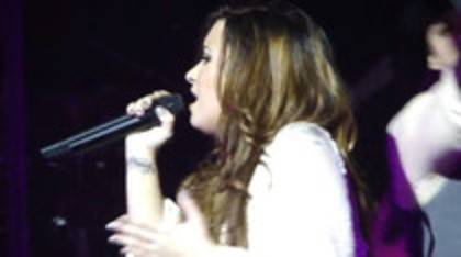 Demi Lovato - Lightweight Live - A Special Night With Demi Lovato (1473)