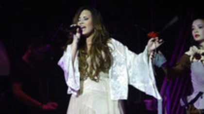Demi Lovato - Lightweight Live - A Special Night With Demi Lovato (1934) - Demilush - Lightweight Live - A Special Night With Demi Lovato Part oo5