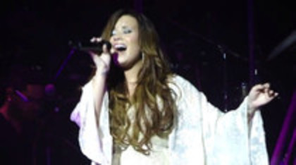 Demi Lovato - Lightweight Live - A Special Night With Demi Lovato (1936) - Demilush - Lightweight Live - A Special Night With Demi Lovato Part oo5