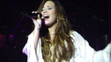Demi Lovato - Lightweight Live - A Special Night With Demi Lovato (1937) - Demilush - Lightweight Live - A Special Night With Demi Lovato Part oo5
