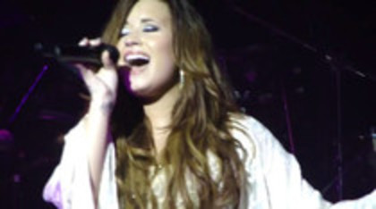 Demi Lovato - Lightweight Live - A Special Night With Demi Lovato (1938) - Demilush - Lightweight Live - A Special Night With Demi Lovato Part oo5