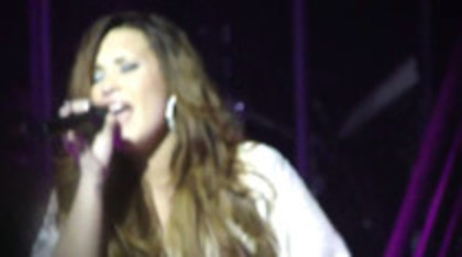 Demi Lovato - Lightweight Live - A Special Night With Demi Lovato (1977)