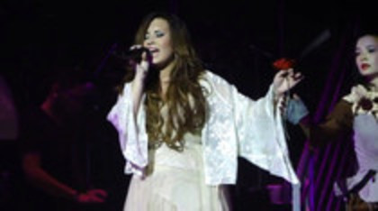 Demi Lovato - Lightweight Live - A Special Night With Demi Lovato (1994)